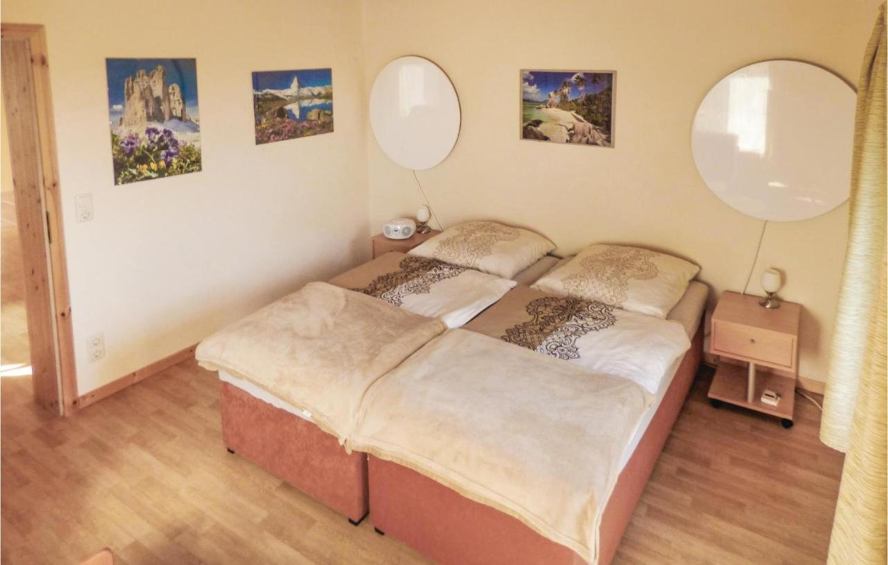 1 Bedroom Amazing Apartment In Settin Extérieur photo