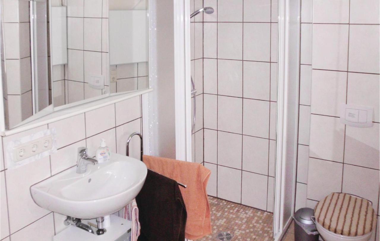 1 Bedroom Amazing Apartment In Settin Extérieur photo